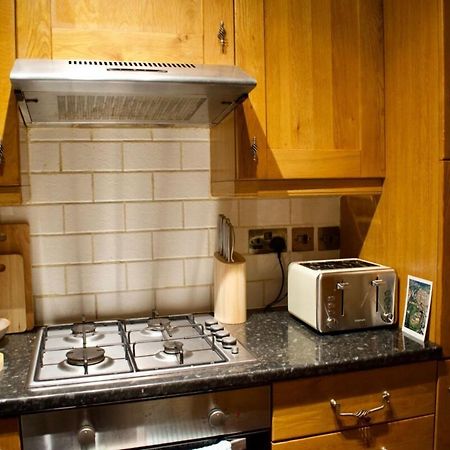 Newly Refurbed Home With Free Parking EDI Exteriér fotografie