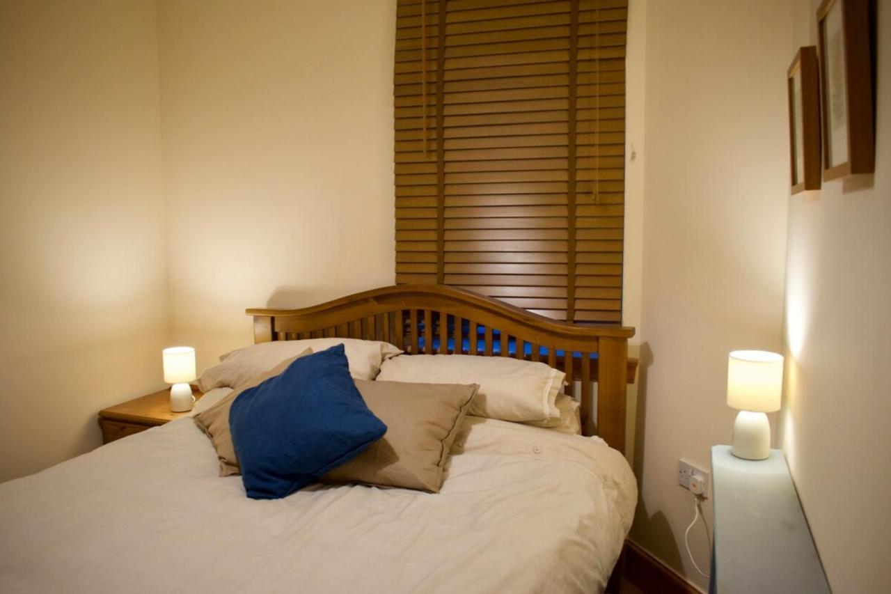 Newly Refurbed Home With Free Parking EDI Exteriér fotografie