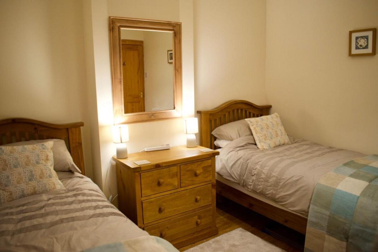 Newly Refurbed Home With Free Parking EDI Exteriér fotografie