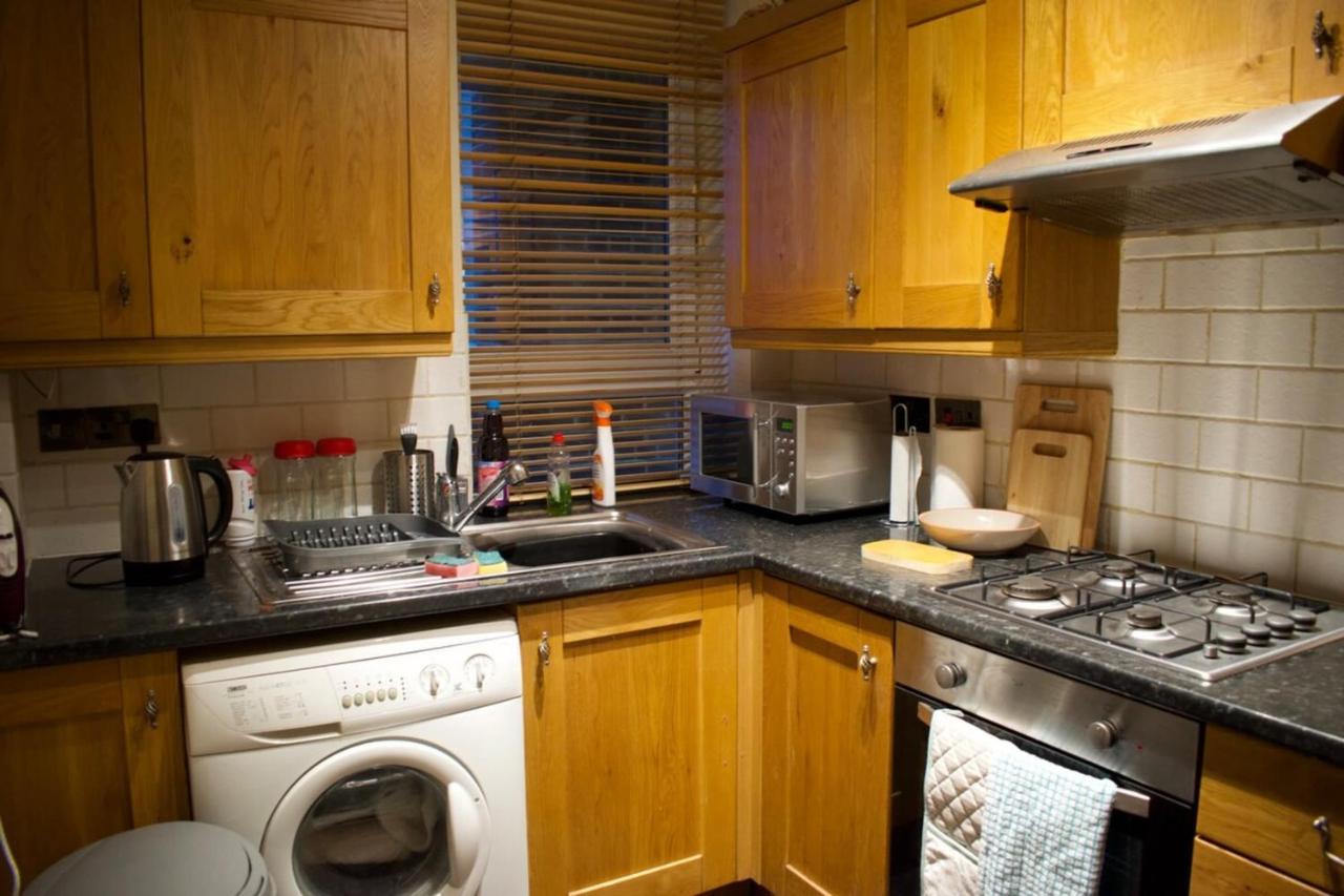 Newly Refurbed Home With Free Parking EDI Exteriér fotografie