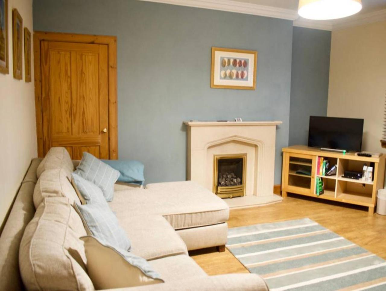 Newly Refurbed Home With Free Parking EDI Exteriér fotografie